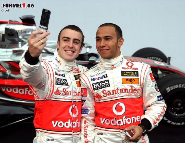 Foto zur News: Lewis Hamilton versus Fernando Alonso (2007 bei McLaren): 4:4 nach Siegen, 6:2 nach Pole-Positions und 10:7 im Qualifyingduell.