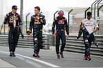 Foto zur News: Max Verstappen (Toro Rosso), Daniil Kwjat (Red Bull), Carlos Sainz (Toro Rosso) und Daniel Ricciardo (Red Bull)