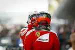 Foto zur News: Sebastian Vettel (Ferrari) und Kimi Räikkönen (Ferrari)