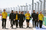 Foto zur News: Jolyon Palmer (Renault) und Esteban Ocon