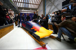Foto zur News: Red Bull im Eiskanal