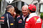 Foto zur News: Franz Tost, Helmut Marko und Jean-Eric Vergne