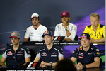 Foto zur News: Carlos Sainz (Toro Rosso), Daniil Kwjat (Toro Rosso) und Max Verstappen (Red Bull)