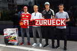 Foto zur News: Sebastian Vettel (Ferrari), Nico Rosberg (Mercedes), Nico Hülkenberg (Force India) und Pascal Wehrlein (Manor)