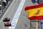Foto zur News: Fernando Alonso (McLaren) und Sebastian Vettel (Ferrari)