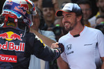 Max Verstappen (Red Bull) und Fernando Alonso (McLaren) 