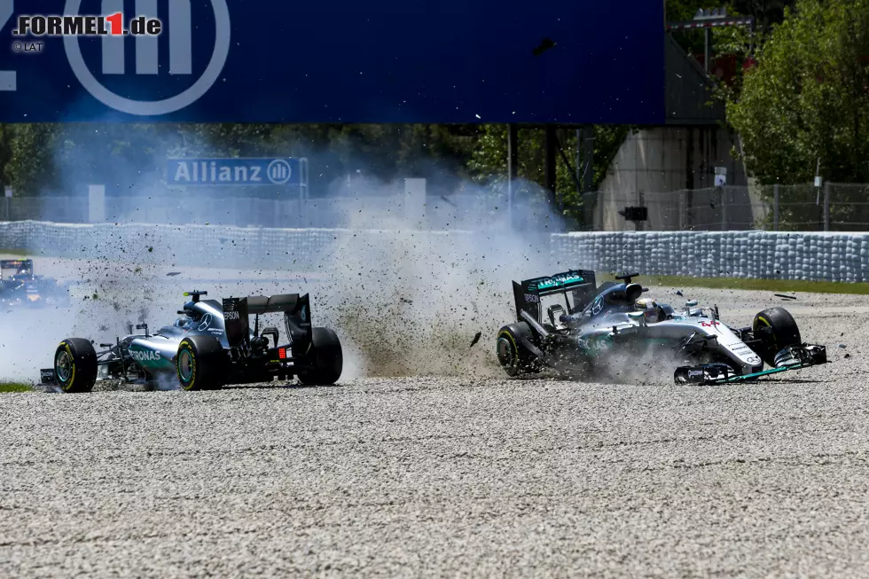 Foto zur News: Lewis Hamilton (Mercedes) und Nico Rosberg (Mercedes)