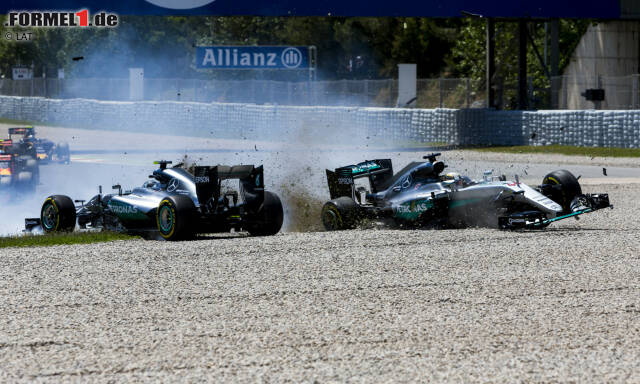 Foto zur News: Die Schuldfrage spaltet die Experten: War es Nico Rosberg oder Lewis Hamilton? Bilden Sie sich mit unserer Fotostrecke selbst eine Meinung!