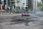 Foto zur News: Carlos Sainz beim Showrun in Beirut