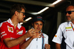 Foto zur News: Sebastian Vettel (Ferrari), Felipe Massa (Williams) und Beat Zehnder