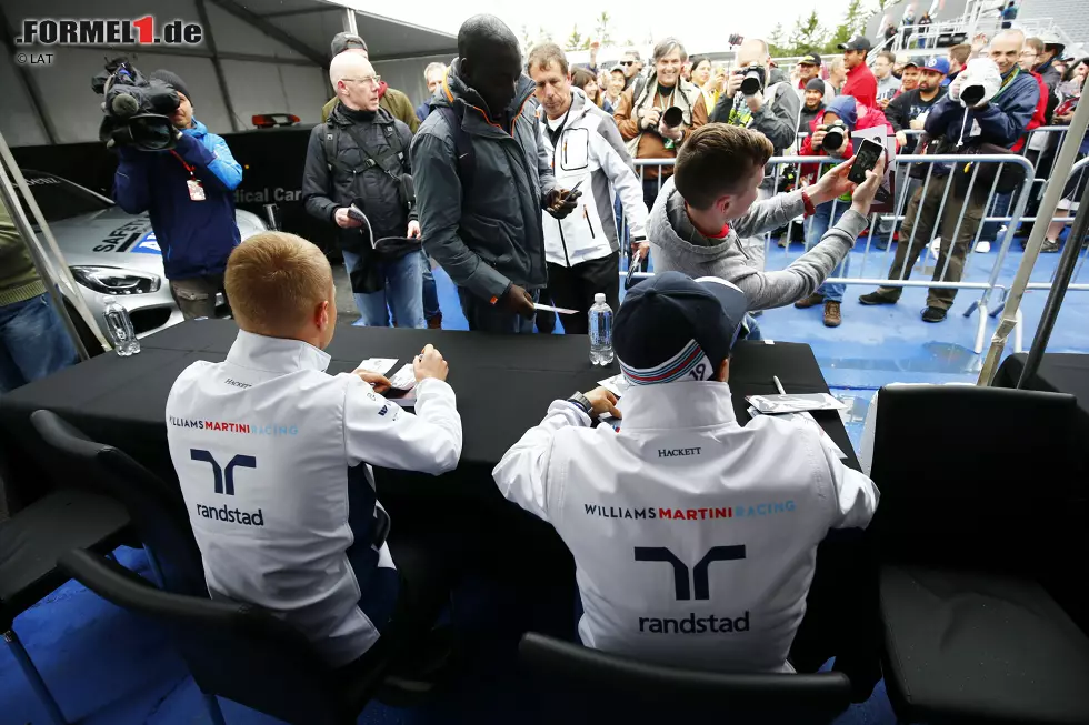 Foto zur News: Valtteri Bottas (Williams) und Felipe Massa (Williams)