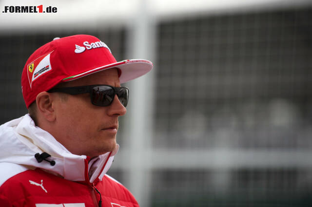 Foto zur News: Kimi Räikkönen bleibt auch in der Formel-1-Saison 2017 bei Ferrari. Klicken Sie sich jetzt durch seine "Classic Moments" auf und abseits der Strecke!