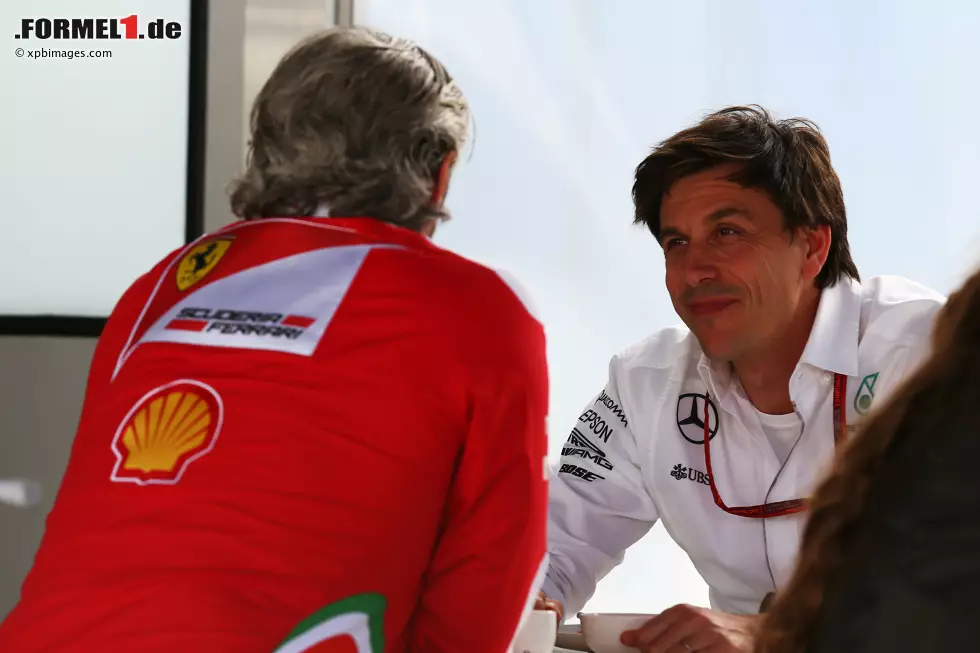 Foto zur News: Maurizio Arrivabene und Toto Wolff