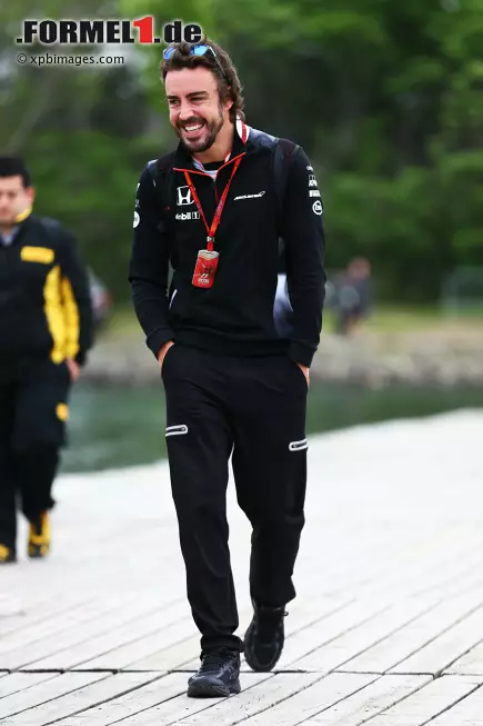 Foto zur News: Fernando Alonso (McLaren)