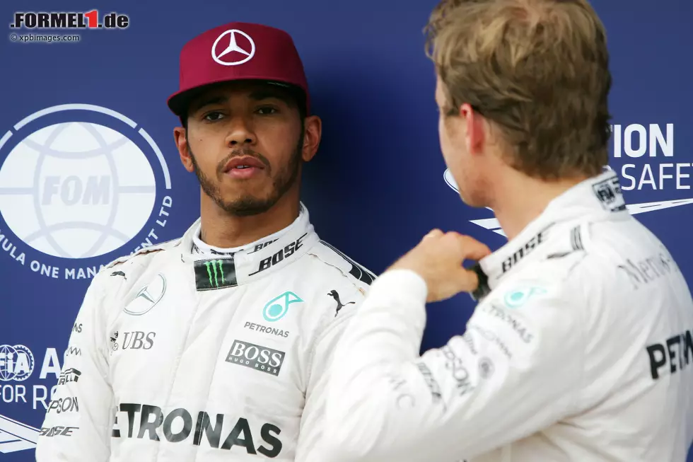 Foto zur News: Lewis Hamilton (Mercedes) und Nico Rosberg (Mercedes)