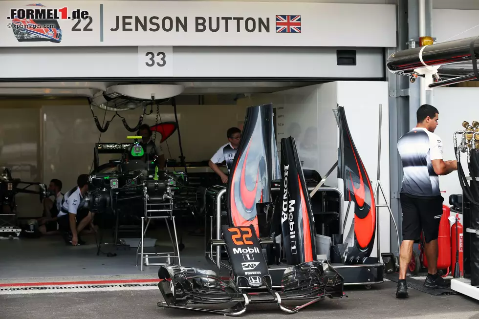 Foto zur News: Jenson Button (McLaren)