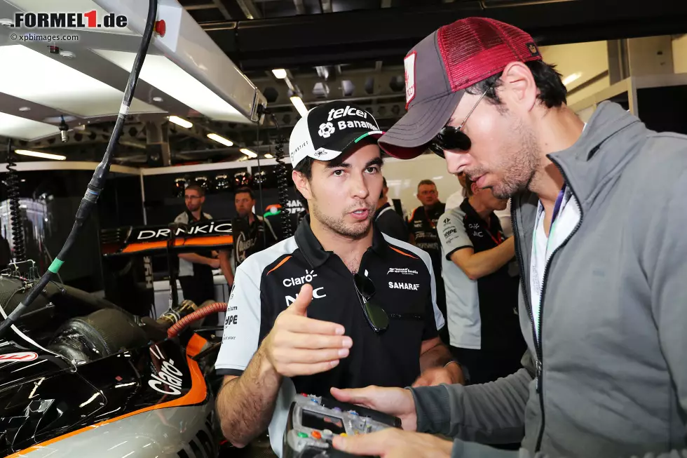 Foto zur News: Sergio Perez (Force India) mit Enqrique Iglesias