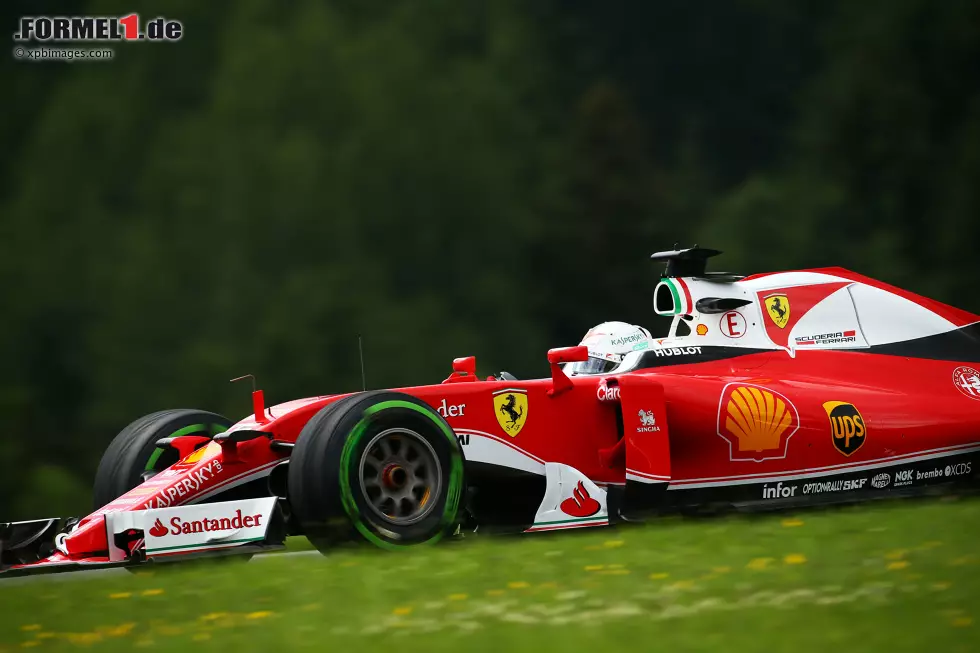 Foto zur News: Sebastian Vettel (Ferrari)