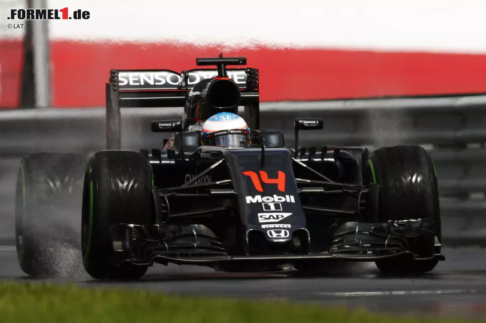 Foto zur News: Fernando Alonso (McLaren)