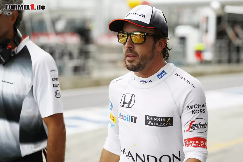 Foto zur News: Fernando Alonso (McLaren)