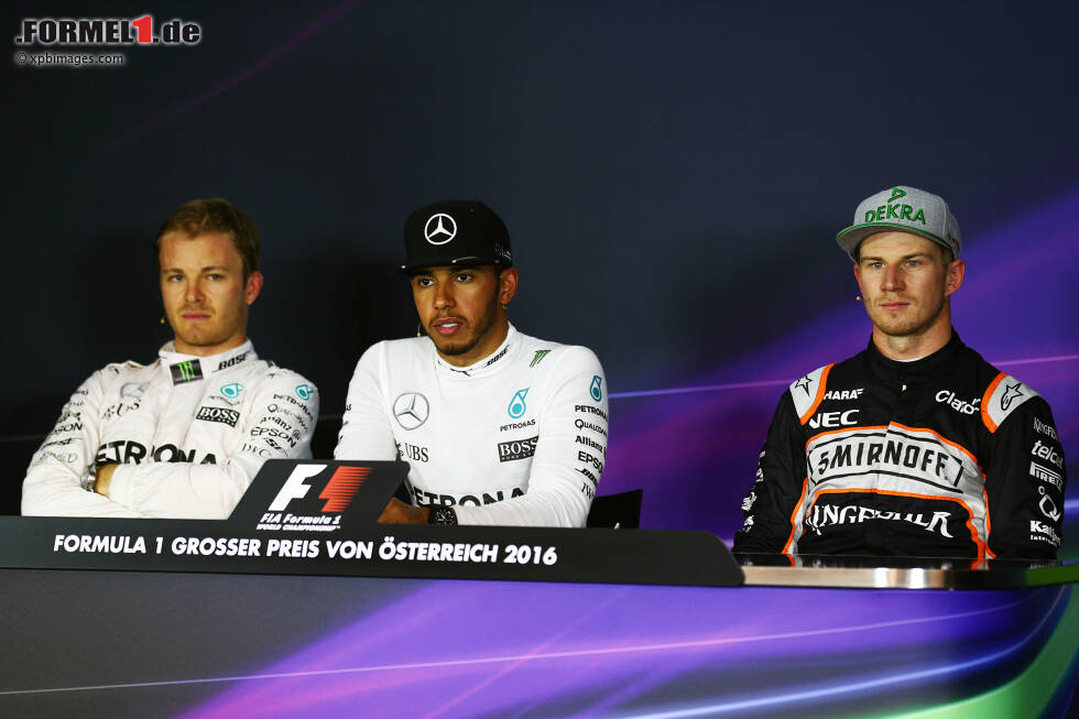 Foto zur News: Nico Rosberg (Mercedes), Lewis Hamilton (Mercedes) und Nico Hülkenberg (Force India)