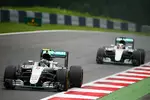 Foto zur News: Nico Rosberg (Mercedes) und Lewis Hamilton (Mercedes)