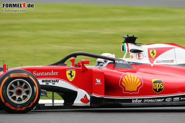 Foto zur News: Das Halo-System könnte 2017 in der Formel 1 eingeführt werden. Sebastian Vettel hat es schon getestet.