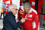 Foto zur News: Bernie Ecclestone und Maurizio Arrivabene