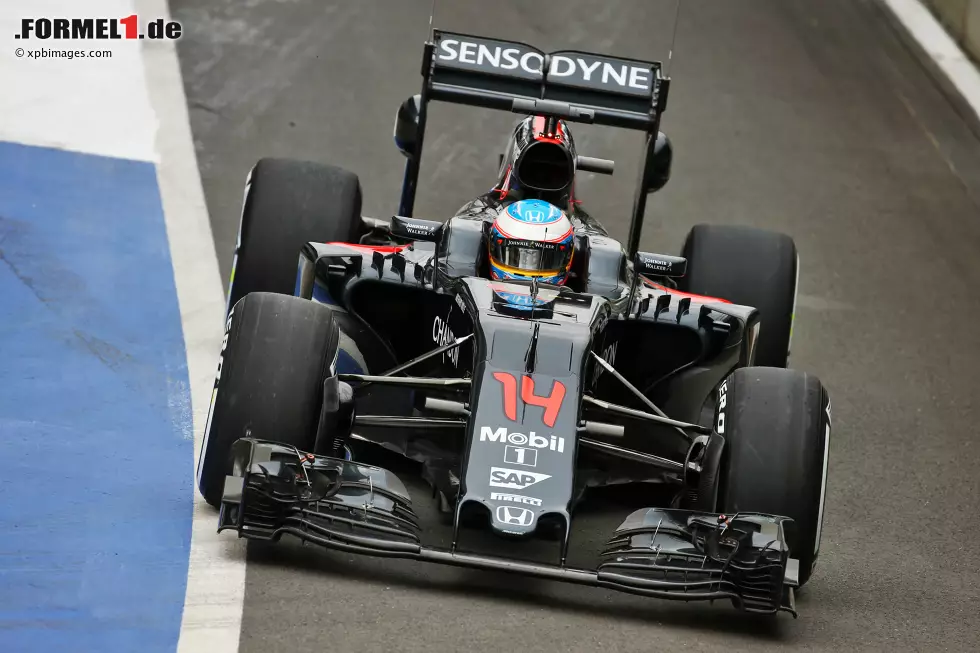 Foto zur News: Fernando Alonso (McLaren)