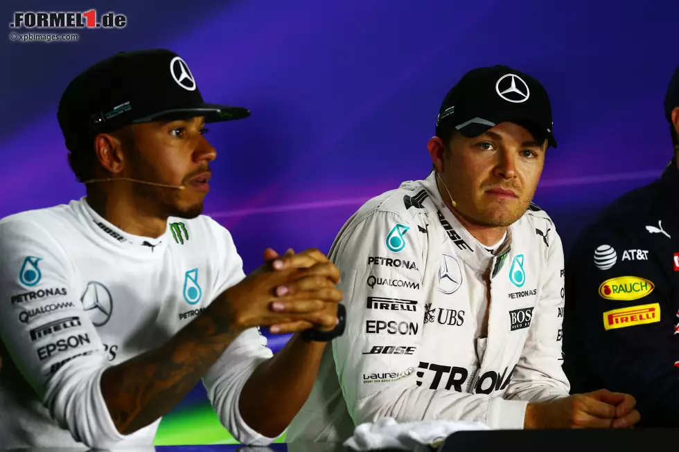 Foto zur News: Lewis Hamilton (Mercedes) und Nico Rosberg (Mercedes)