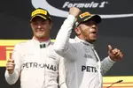 Foto zur News: Lewis Hamilton (Mercedes) und Nico Rosberg (Mercedes)