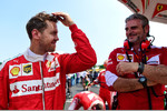 Gallerie: Sebastian Vettel (Ferrari) und Maurizio Arrivabene