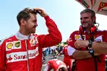 Foto zur News: Sebastian Vettel (Ferrari) und Maurizio Arrivabene