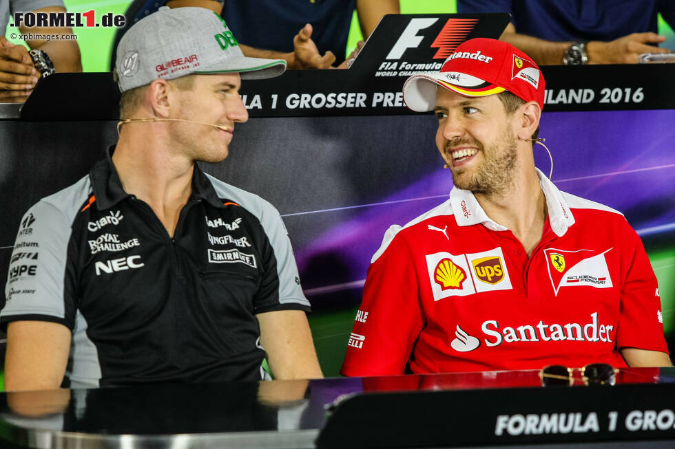 Foto zur News: Nico Hülkenberg (Force India) und Sebastian Vettel (Ferrari)
