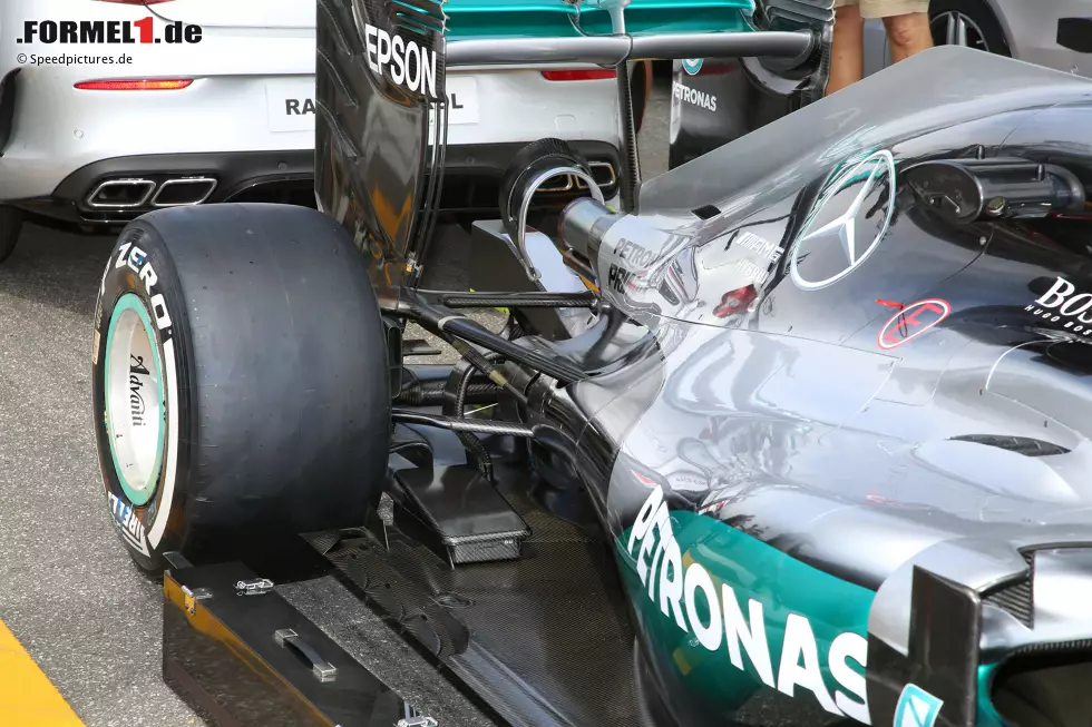 Foto zur News: Mercedes F1 W07 Hybrid