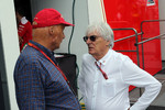 Foto zur News: Niki Lauda und Bernie Ecclestone