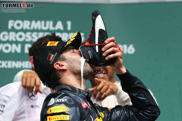 Foto zur News: Daniel Ricciardo brachte die verrückte Tradition aus Australien in die Formel 1.