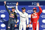Foto zur News: Max Verstappen (Red Bull), Nico Rosberg (Mercedes) und Kimi Räikkönen (Ferrari)