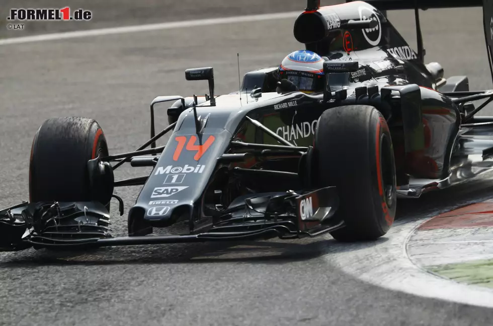 Foto zur News: Fernando Alonso (McLaren)