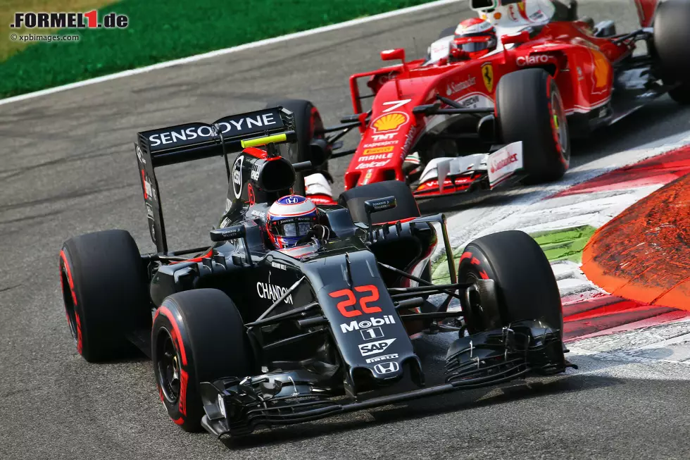 Foto zur News: Jenson Button (McLaren)