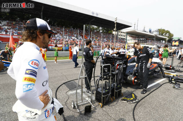 Foto zur News: Fernando Alonso hat in seiner Formel-1-Zeit Viele kommen und gehen sehen