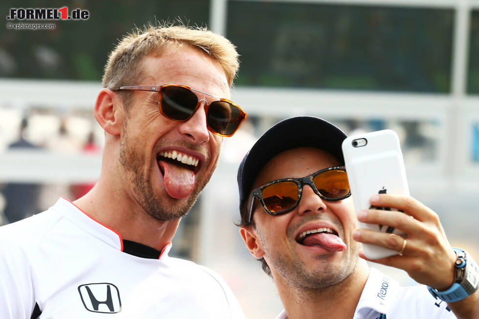 Foto zur News: Jenson Button (McLaren) und Felipe Massa (Williams)