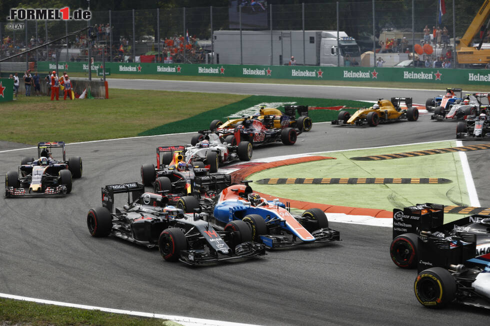 Foto zur News: Fernando Alonso (McLaren), Pascal Wehrlein (Manor), Max Verstappen (Red Bull), Carlos Sainz (Toro Rosso) und Romain Grosjean (Haas)