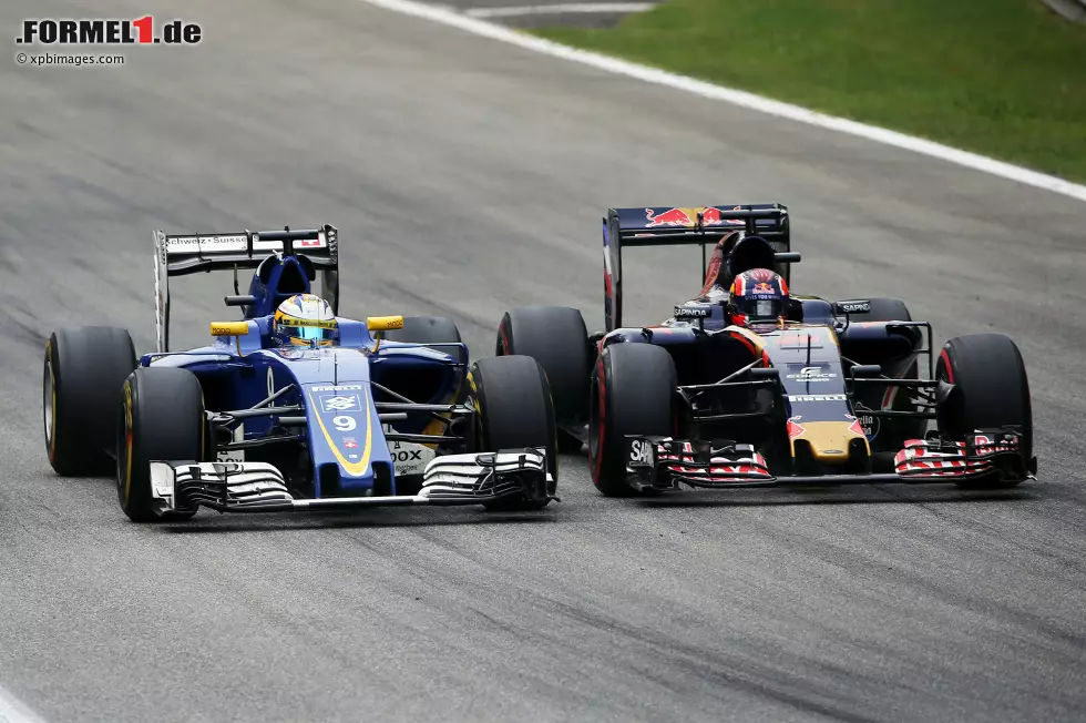 Foto zur News: Marcus Ericsson (Sauber) und Daniil Kwjat (Toro Rosso)