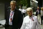 Foto zur News: Chase Carey und Bernie Ecclestone