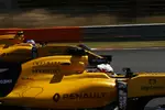 Foto zur News: Kevin Magnussen (Renault) und Jolyon Palmer (Renault)