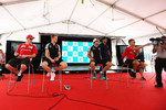 Foto zur News: Nico Hülkenberg (Force India), Sergio Perez (Force India), Sebastian Vettel (Ferrari) und Kimi Räikkönen (Ferrari)