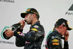 Foto zur News: Daniel Ricciardo (Red Bull) und Max Verstappen (Red Bull)