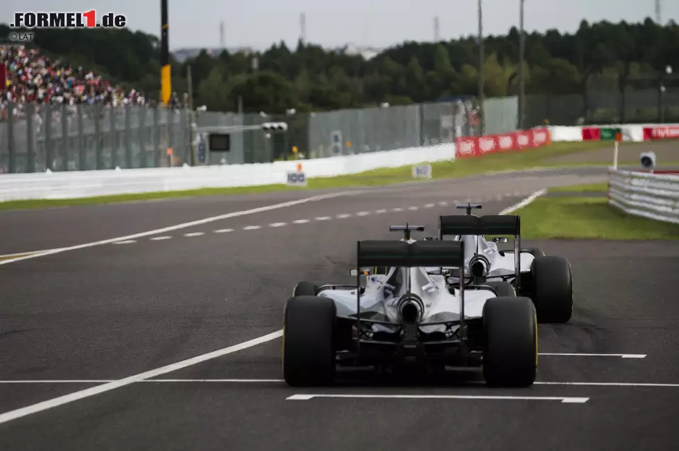 Foto zur News: Nico Rosberg (Mercedes) und Lewis Hamilton (Mercedes)