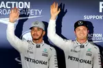 Foto zur News: Lewis Hamilton (Mercedes) und Nico Rosberg (Mercedes)